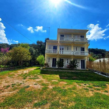 Calma Studios Parga Habitación foto